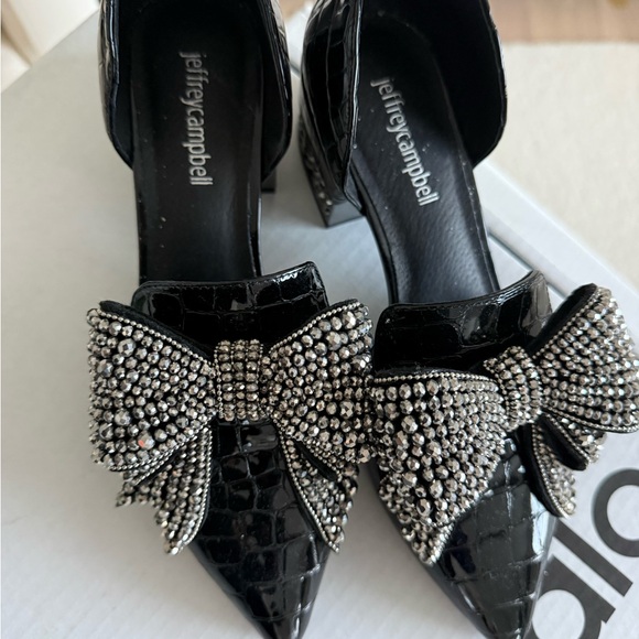 Jeffrey Campbell Black Flats with Embellished Silver Bow - Picture 2 of 4